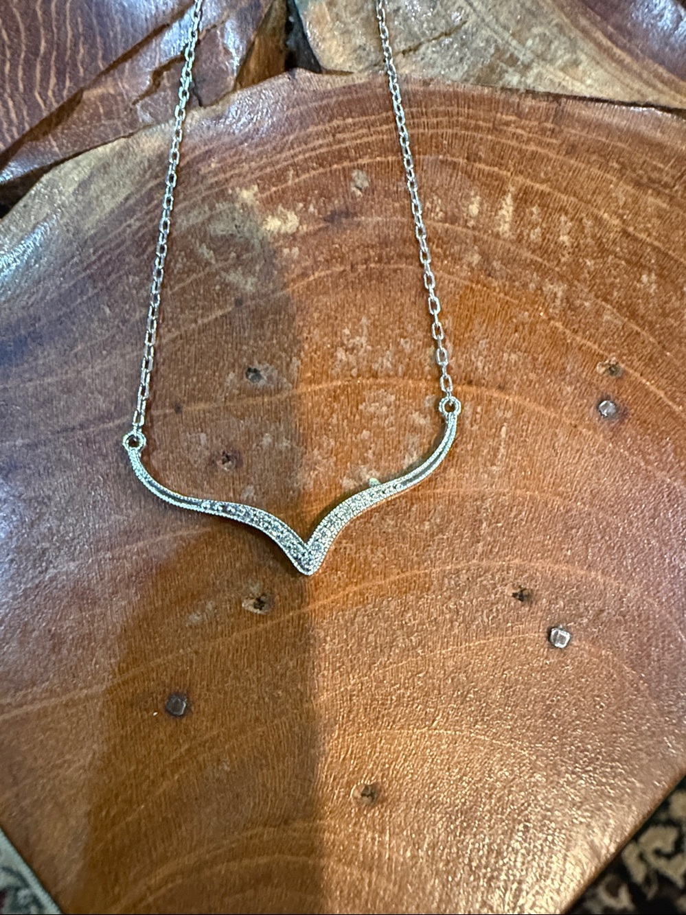 NEW NATURAL DIAMOND CHEVRON NECKLACE 14kt.WHITE GOLD
